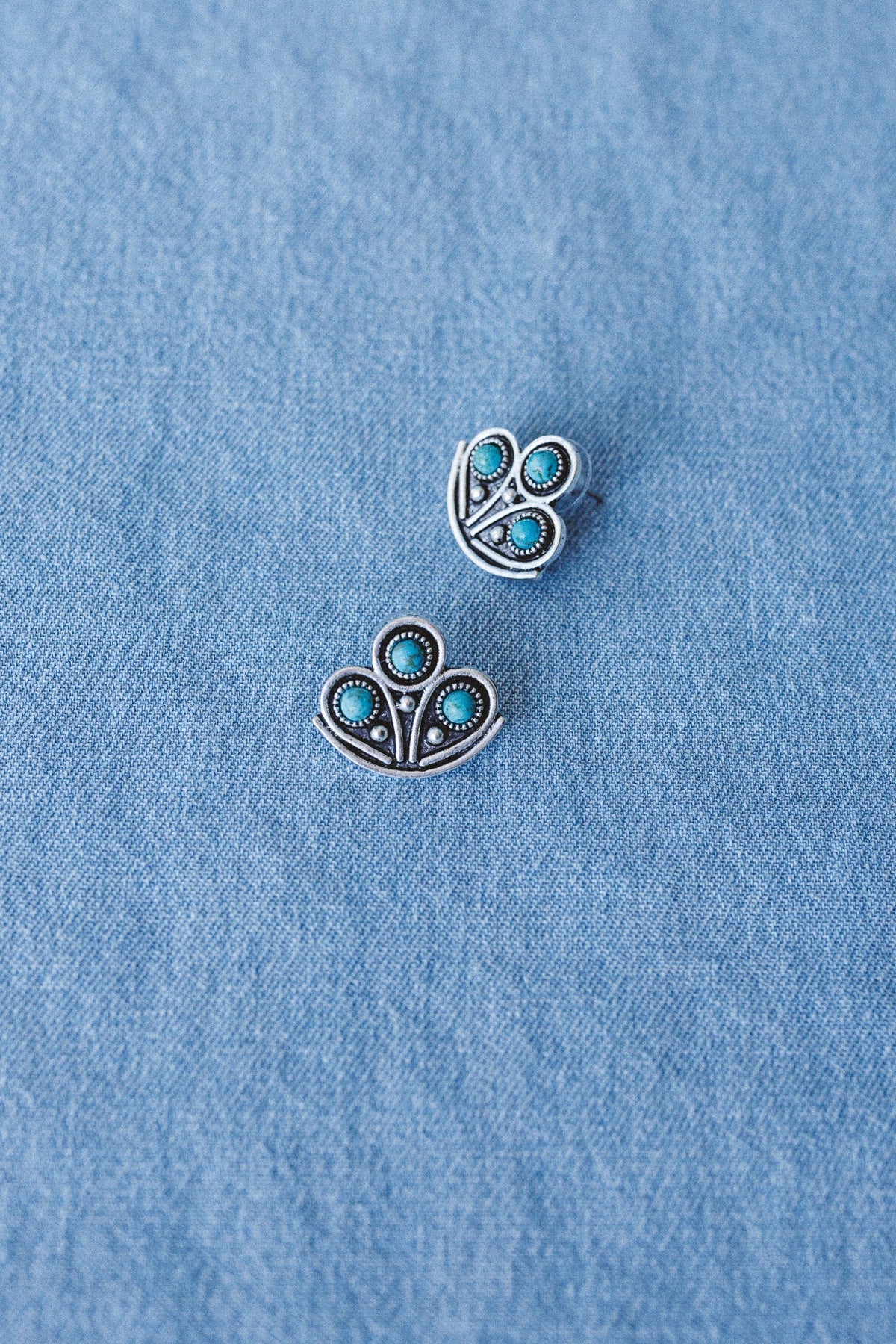 Desert Lily Earrings - Turquoise